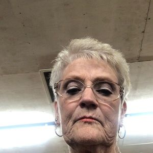 Meet your Posher, Mae